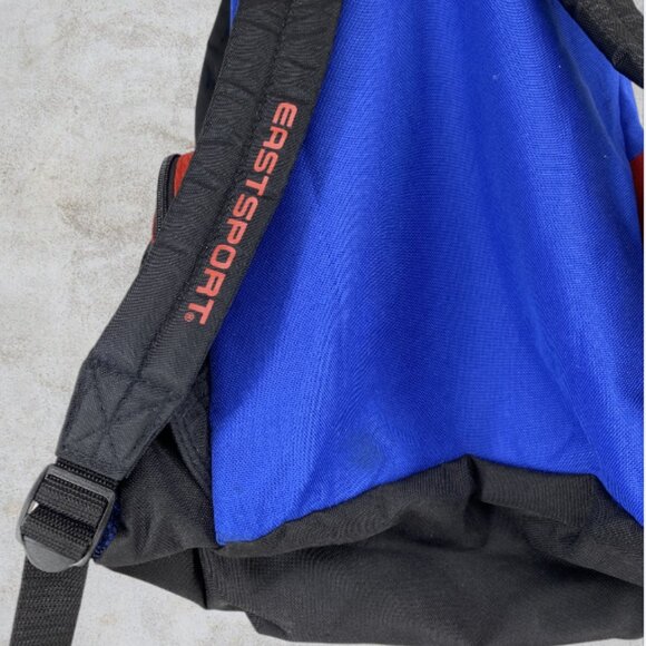 EASTSPORT -- Gym, Sports, and Outdoor Gear Bag with Multiple Pockets, Lightwght - Picture 11 of 16